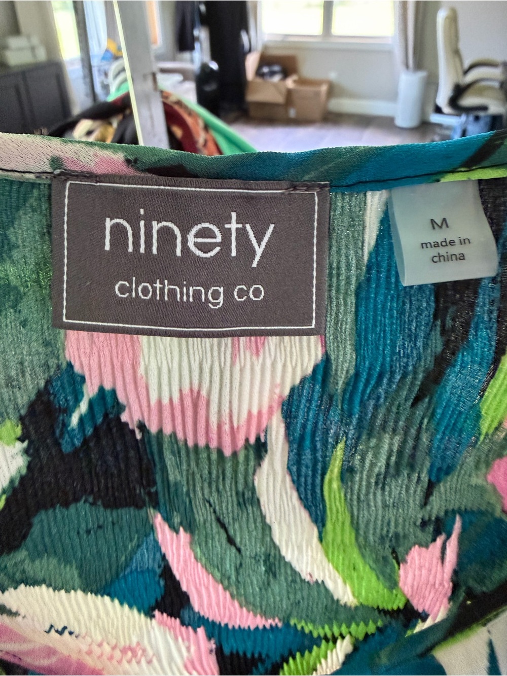 Ninety clothing co floral top-size M-EUC - Picture 3 of 7